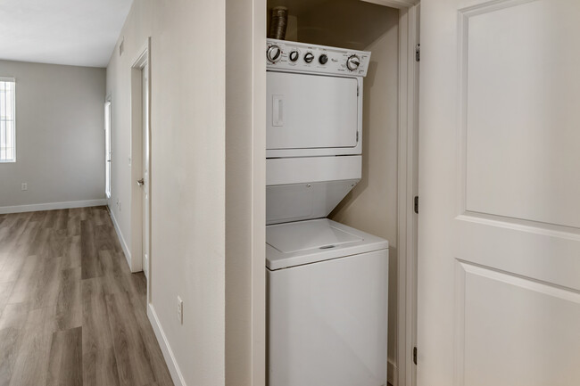 In-home washer and dryer - Avalon Union City