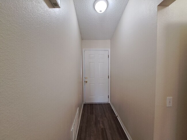 Foto del edificio - Stonebrook Dr.8069