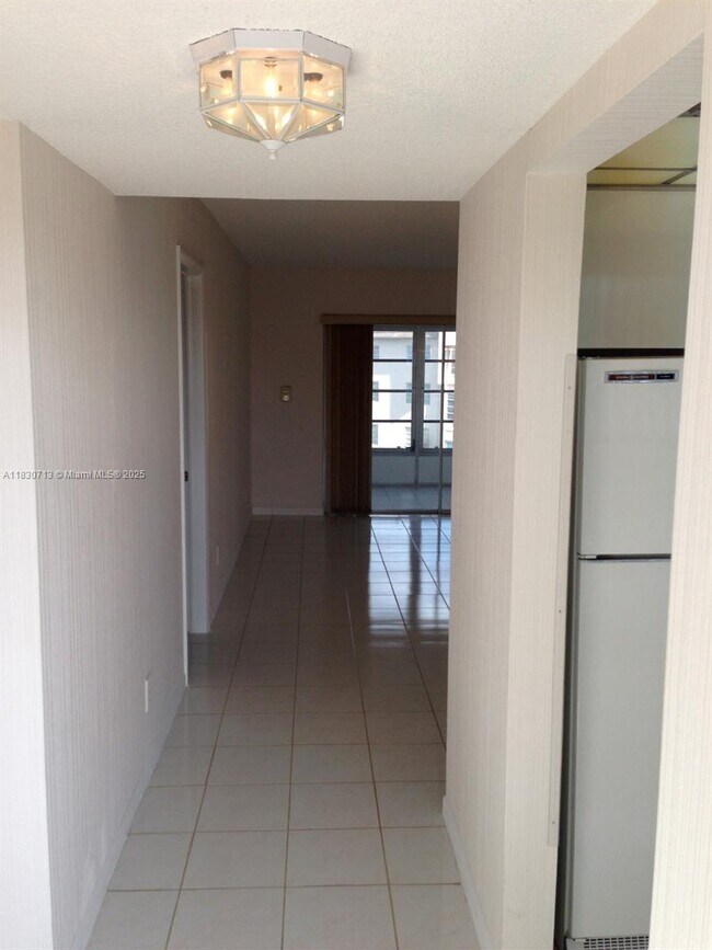 Foto del edificio - 6070 NW 64th Ave
