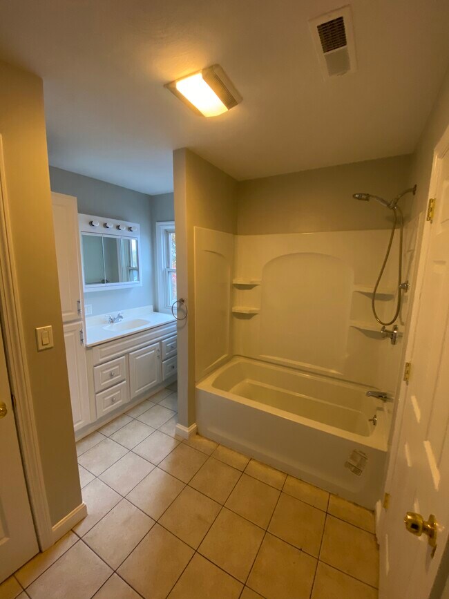 Foto del edificio - 118 Beverly St