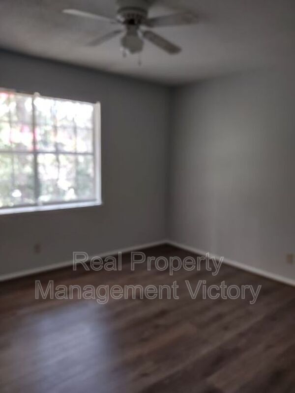 Building Photo - 834 Beacon Pkwy E