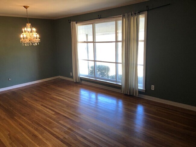 Building Photo - *** $99 Lease Processing Fee Due at Signin...