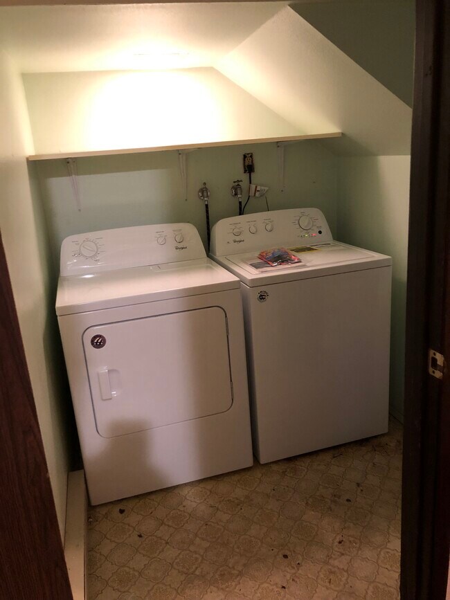 In unit laundry - 2503 B St