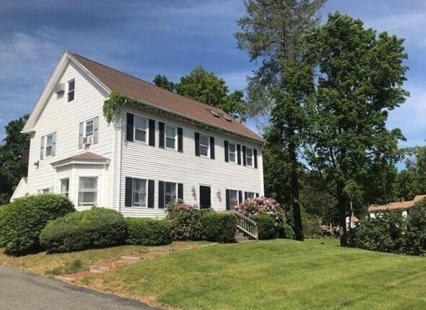 Foto principal - 135 Worcester St