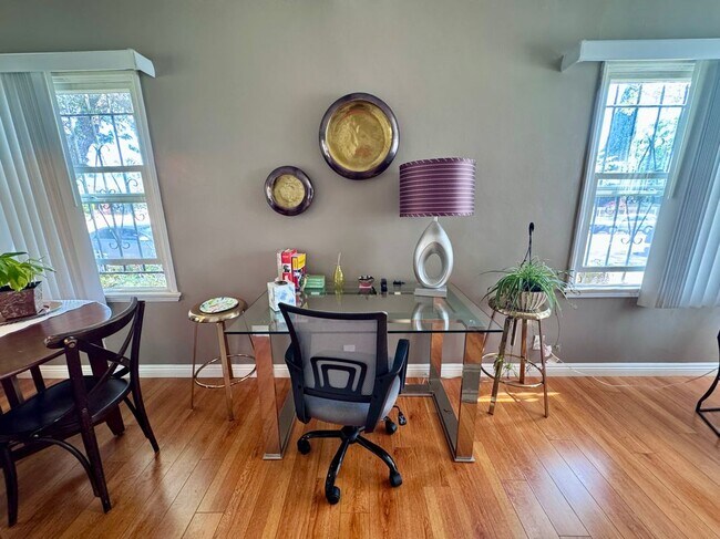 Foto del edificio - 2177 W 27th St