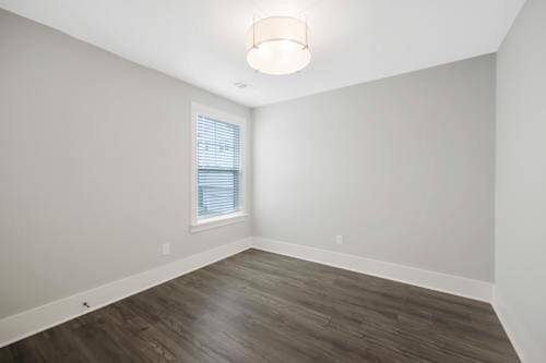 Foto del edificio - 265 Founders Ln