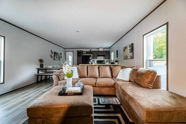 Foto del edificio - 730 Three Bridges Estates Cir