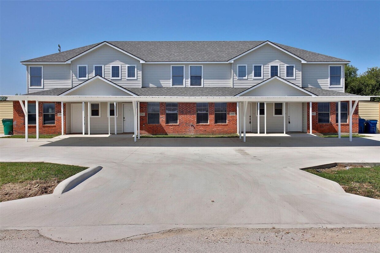 Foto principal - ? Spacious & Stylish 4-Bedroom Duplex? 1/2...