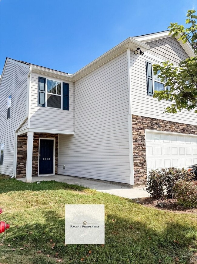 Building Photo - 1013 Bridlebrook Trail