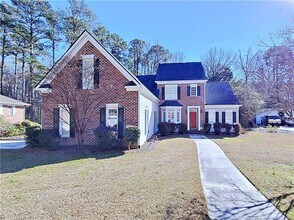 Building Photo - 2519 S Edgewater Dr