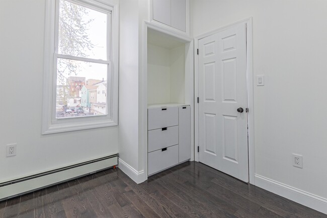 Building Photo - 706 Bergenline Ave