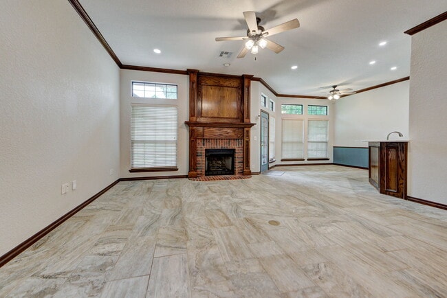 Building Photo - 4808 Baker St