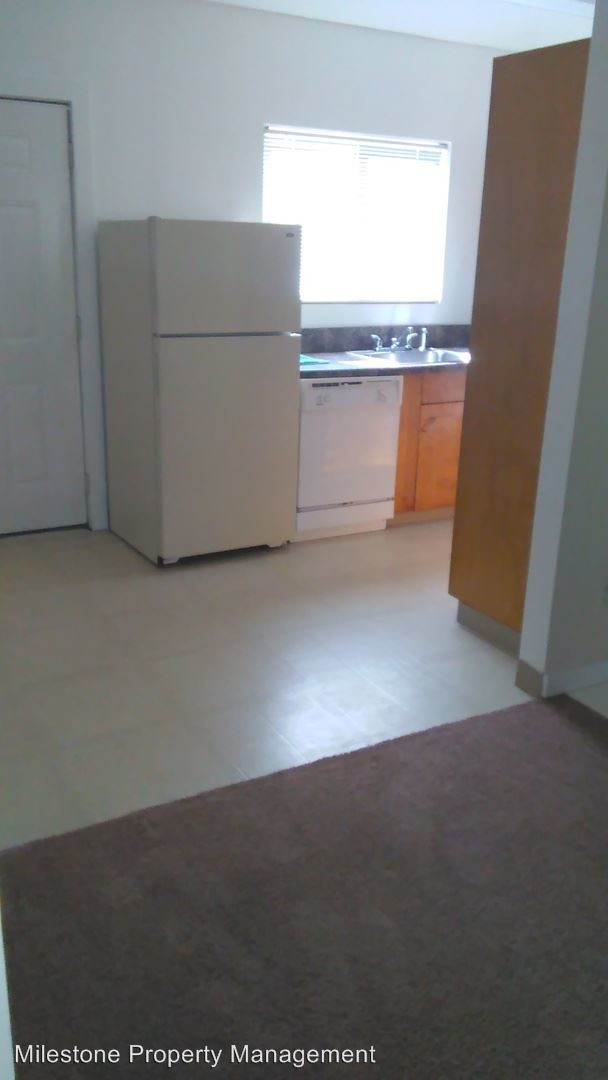 Foto del edificio - 5950 SW Hall Blvd