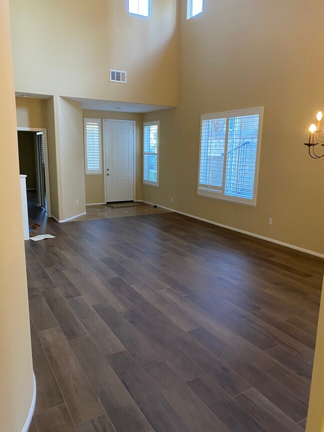 Foto del edificio - 29161 Garnet Canyon Dr