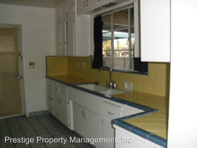 Foto del edificio - 5520 E Rosewood St