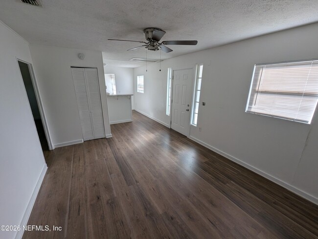 Building Photo - 3333 Myra St