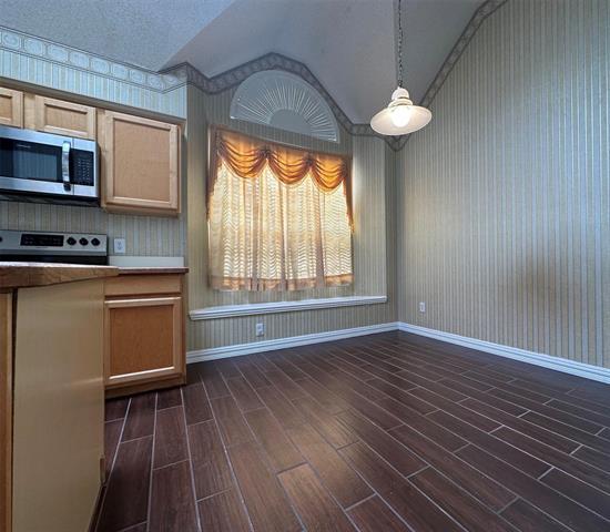 Foto del edificio - 3904 Ridge Gate Dr