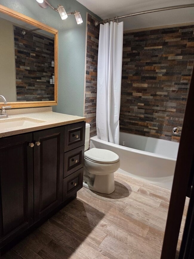 Building Photo - Pet-Friendly Ground Floor 2-Bedroom Home with New Appliances & Garden Space