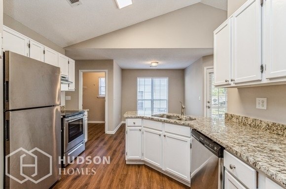 Foto del edificio - NOW AVAILABLE! - 649 Fernstone Trail, Lawr...