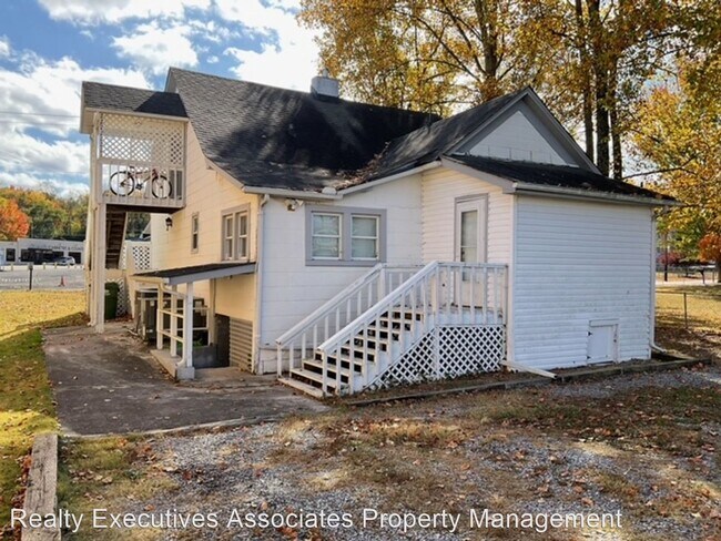 Foto del edificio - 3 br, 1 bath House - 1413 E. Harper Ave