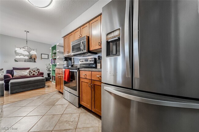 Foto del edificio - 22586 Lenox Dr