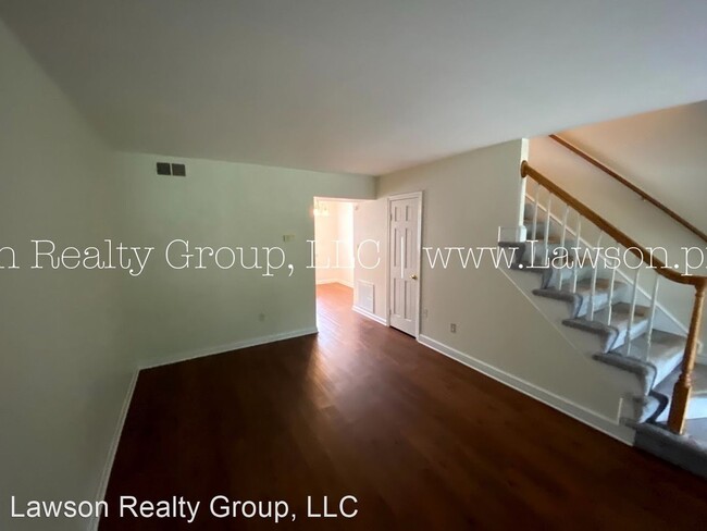 Building Photo - 2 br, 1 bath House - 1805 Bluemont Ave.