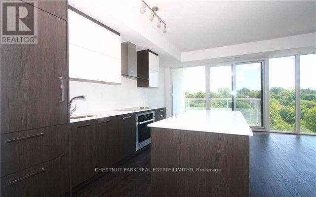 Photo du bâtiment - 3018 Yonge St