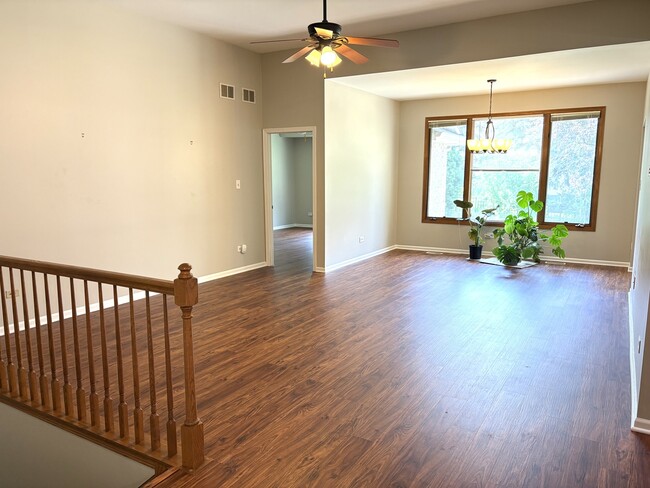 Building Photo - 23025 Bussey Dr