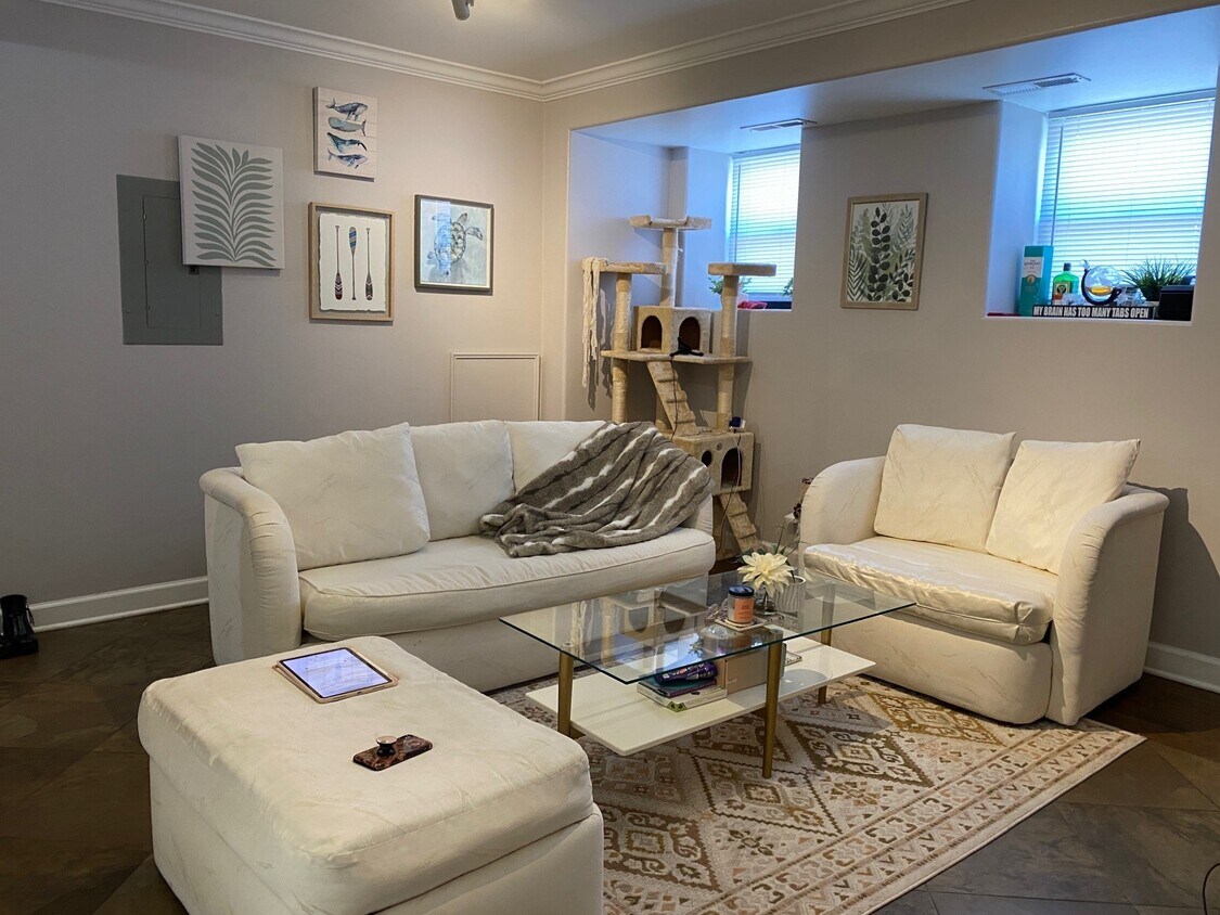 Foto principal - 815 W Addison St