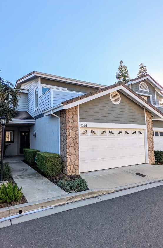 1066 English Oaks Pl, Glendora, CA 91741 Townhome Rentals in Glendora