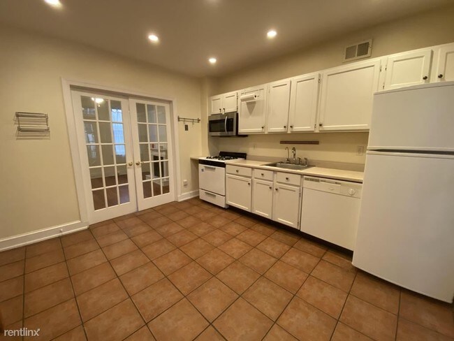 Foto del edificio - 2 br, 2 bath Townhome - 1740 Webster St