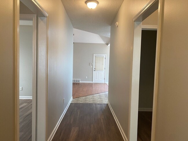 Building Photo - 9112 Cinderhill Cove W