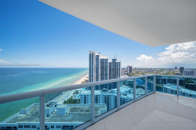 Foto del edificio - 2711 S Ocean Dr