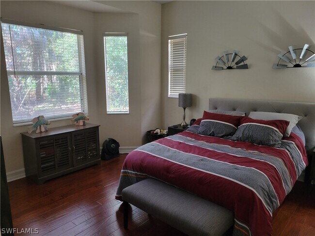 Foto del edificio - 8220 Sanctuary Dr