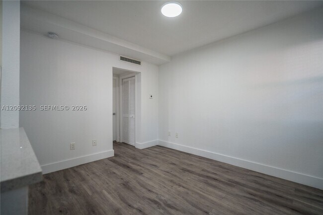 Foto del edificio - 1950 NW 2nd St