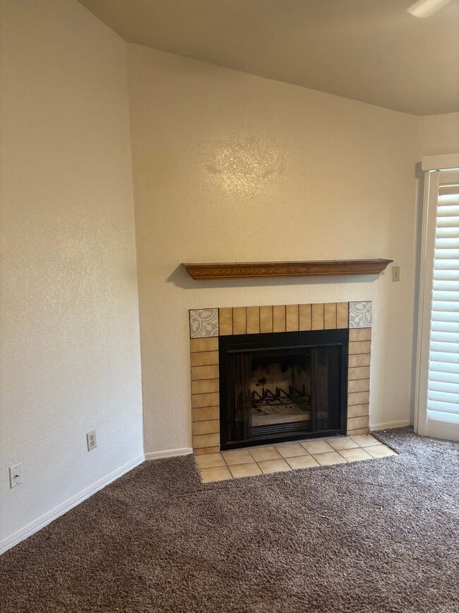 Foto del edificio - Spacious 1 Bedroom condo close to campus!