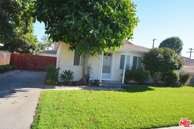 Building Photo - 12944 Haynes St