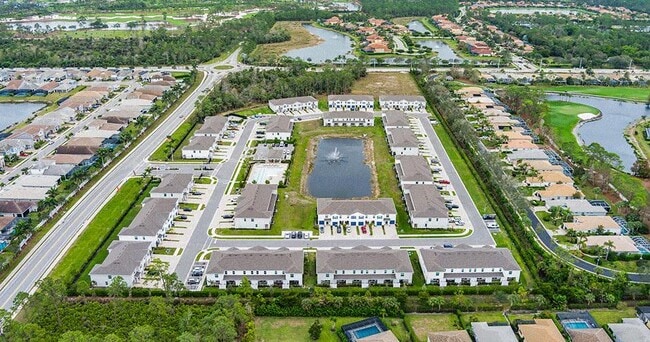 Building Photo - Soluna Townhomes