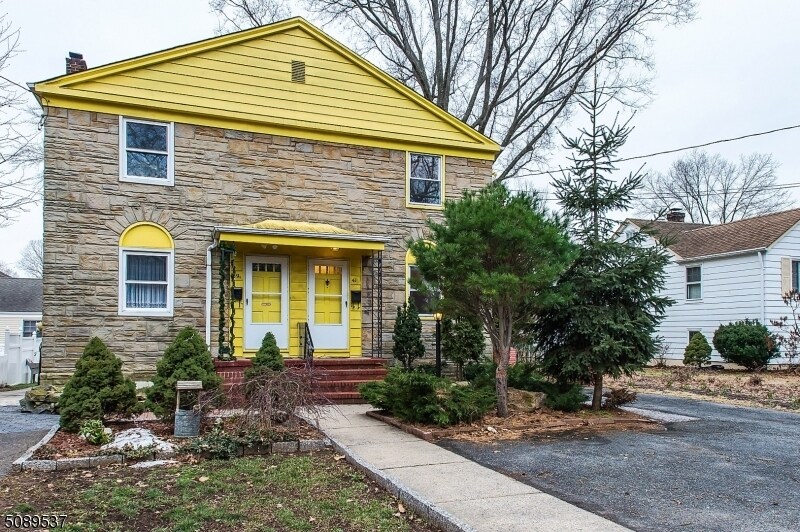 Primary Photo - 41 Amboy Ave