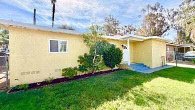 Building Photo - 1280 Alturas Rd
