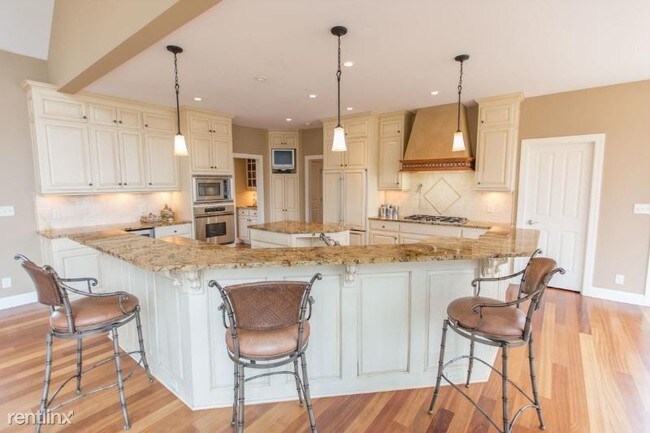 Building Photo - 6 br, 5 bath House - 2000 Carriage Hills Dr