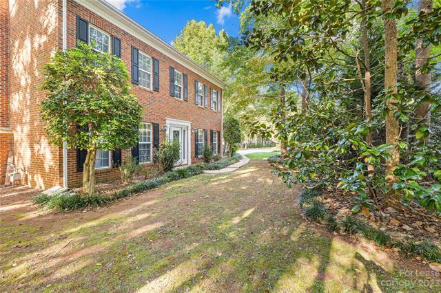 Building Photo - 4528 McKee Rd
