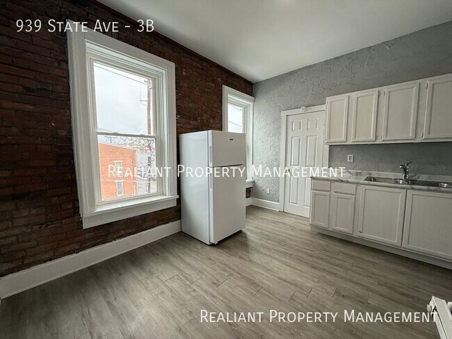 Photo - 939 State Ave Apartment