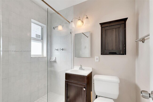 Building Photo - 6310 SW 79th St