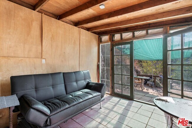 Building Photo - 1595 Arroyo Dr
