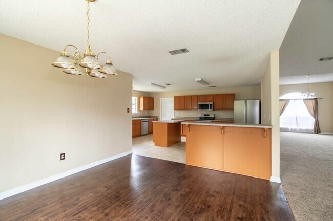 Building Photo - 3514 Farrington Ct