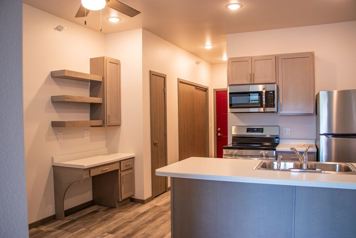Primary Photo - Studio Apartment! South Side Eau Claire