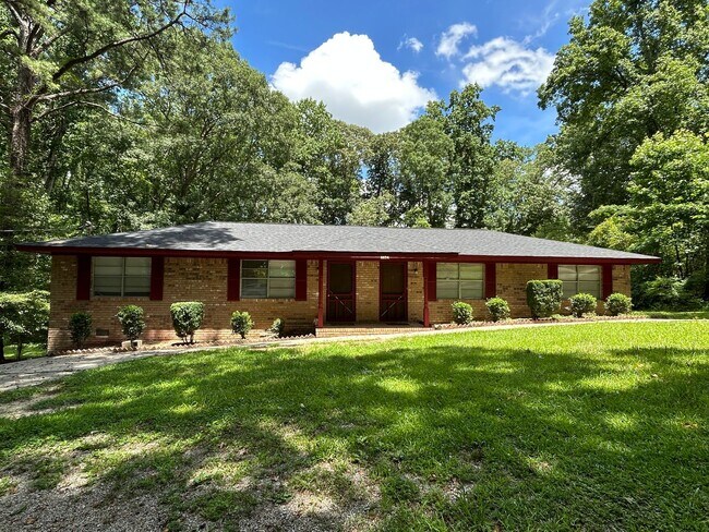 Building Photo - 6694 Maxwell Dr