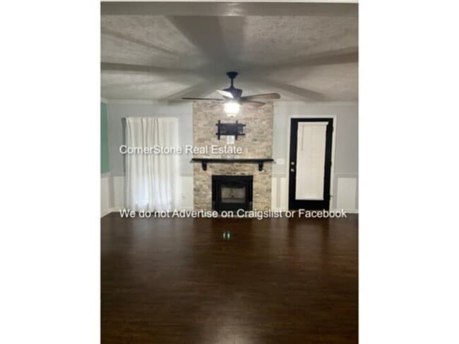 Foto del edificio - 7640 Southbend Dr