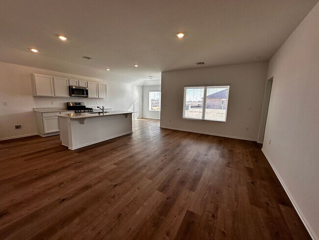 Foto del edificio - BRAND NEW 4 Bedroom 2 Bath Home in Piedmont Schools